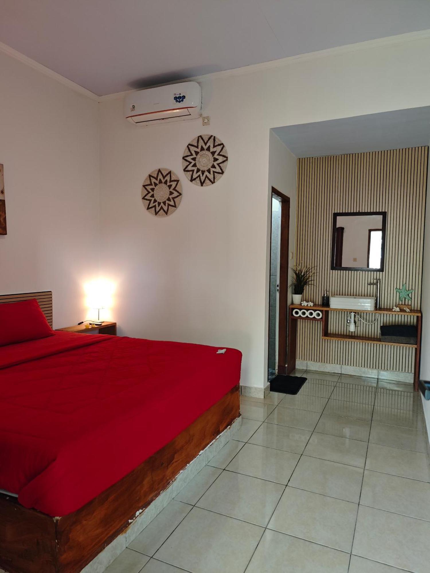 فندق Surf Camp 79 Kuta  الغرفة الصورة
